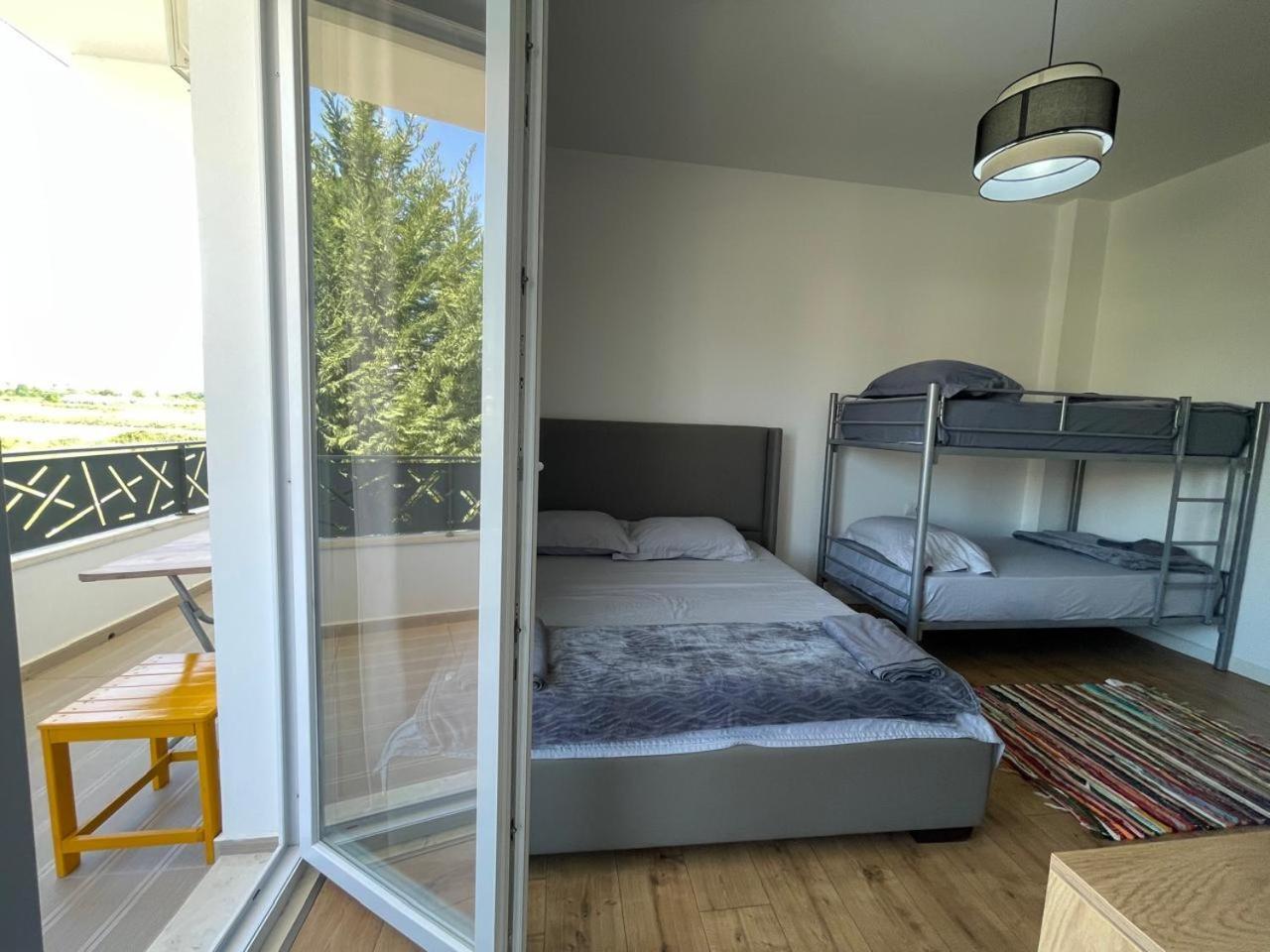 Baza Hostel - Swimming Pool Берат Екстериор снимка